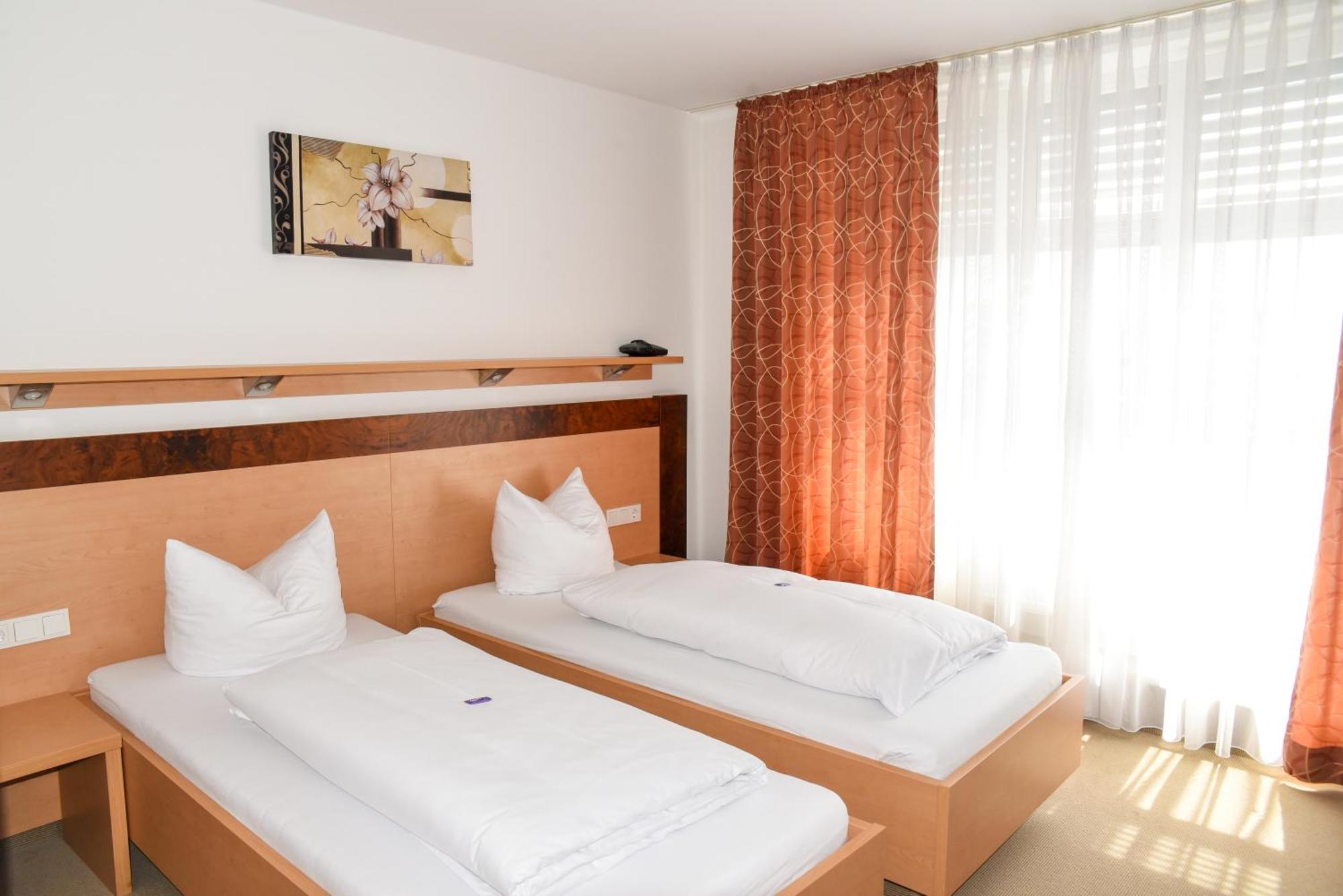 Hotel Nuernberger Hof Neumarkt in der Oberpfalz Cameră foto